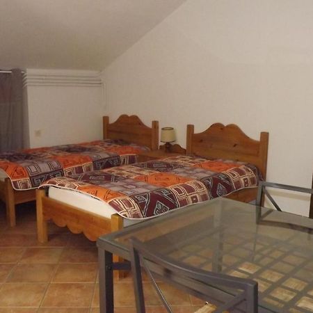 Lou Pichoun Jas Apartment Кавайон Екстериор снимка