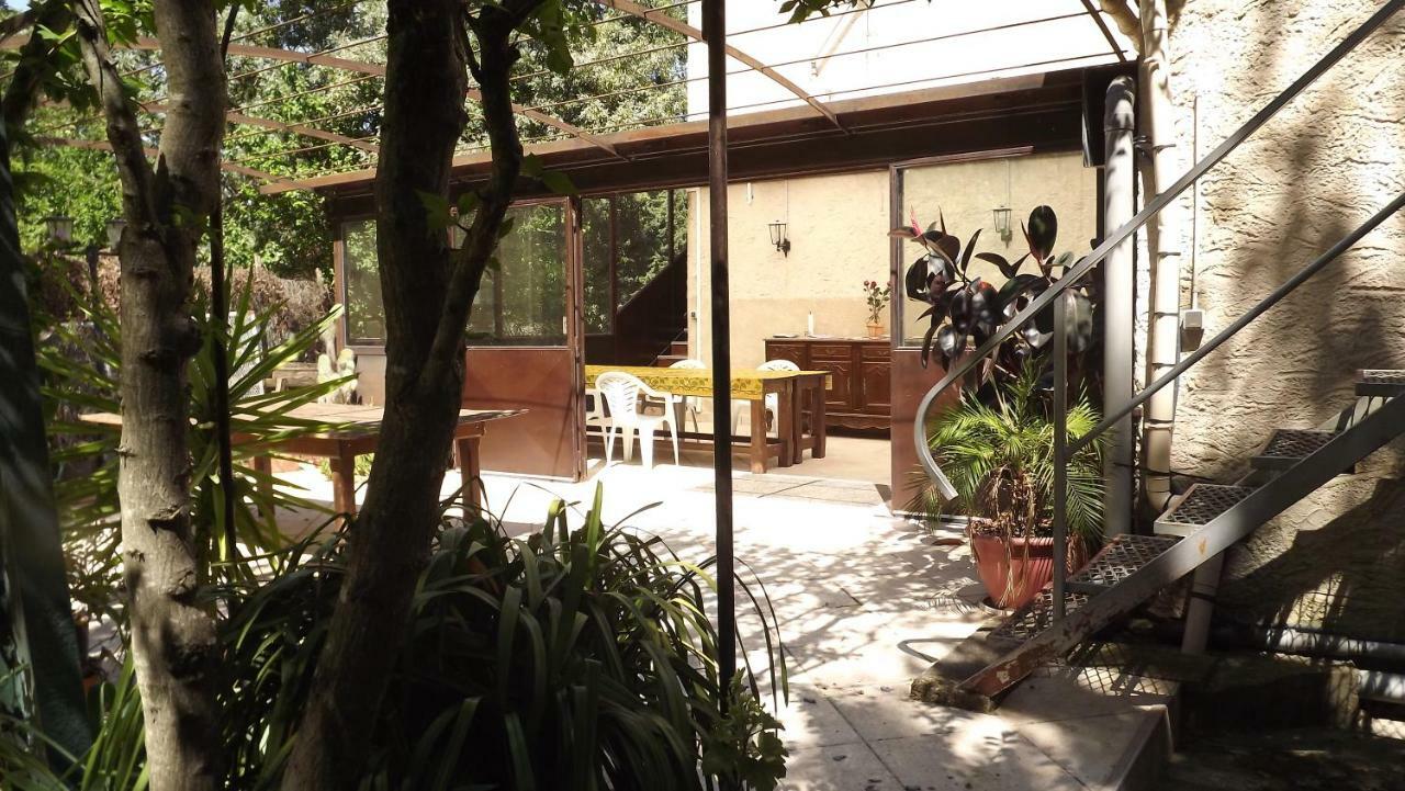 Lou Pichoun Jas Apartment Кавайон Екстериор снимка