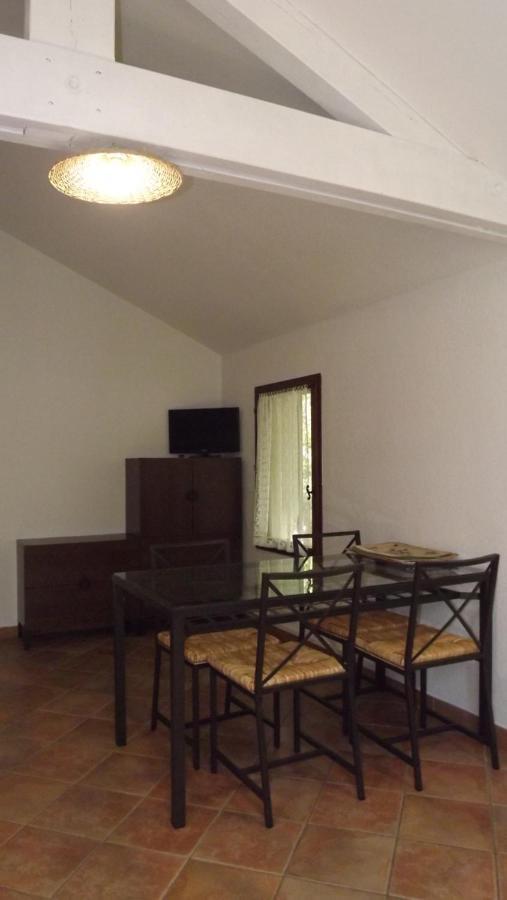 Lou Pichoun Jas Apartment Кавайон Екстериор снимка