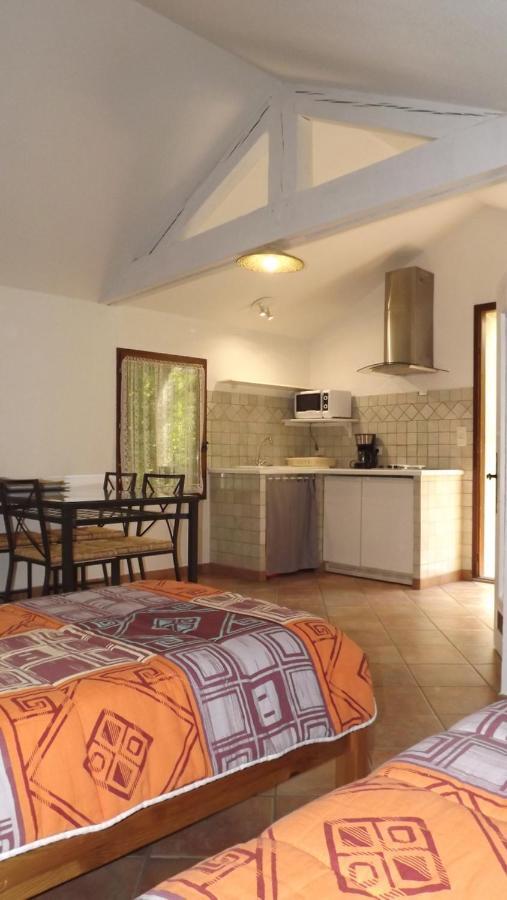 Lou Pichoun Jas Apartment Кавайон Екстериор снимка